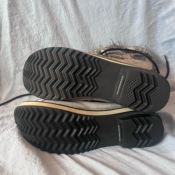 Sorel Tofino Boots - Picture 6 of 7